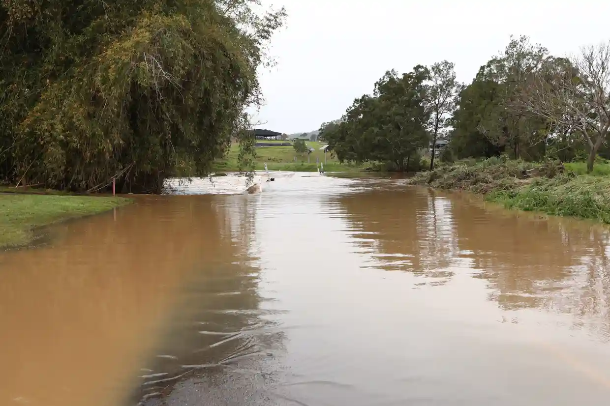 Queensland’s north hit by heavy rain and floods as tropical storm heads ...