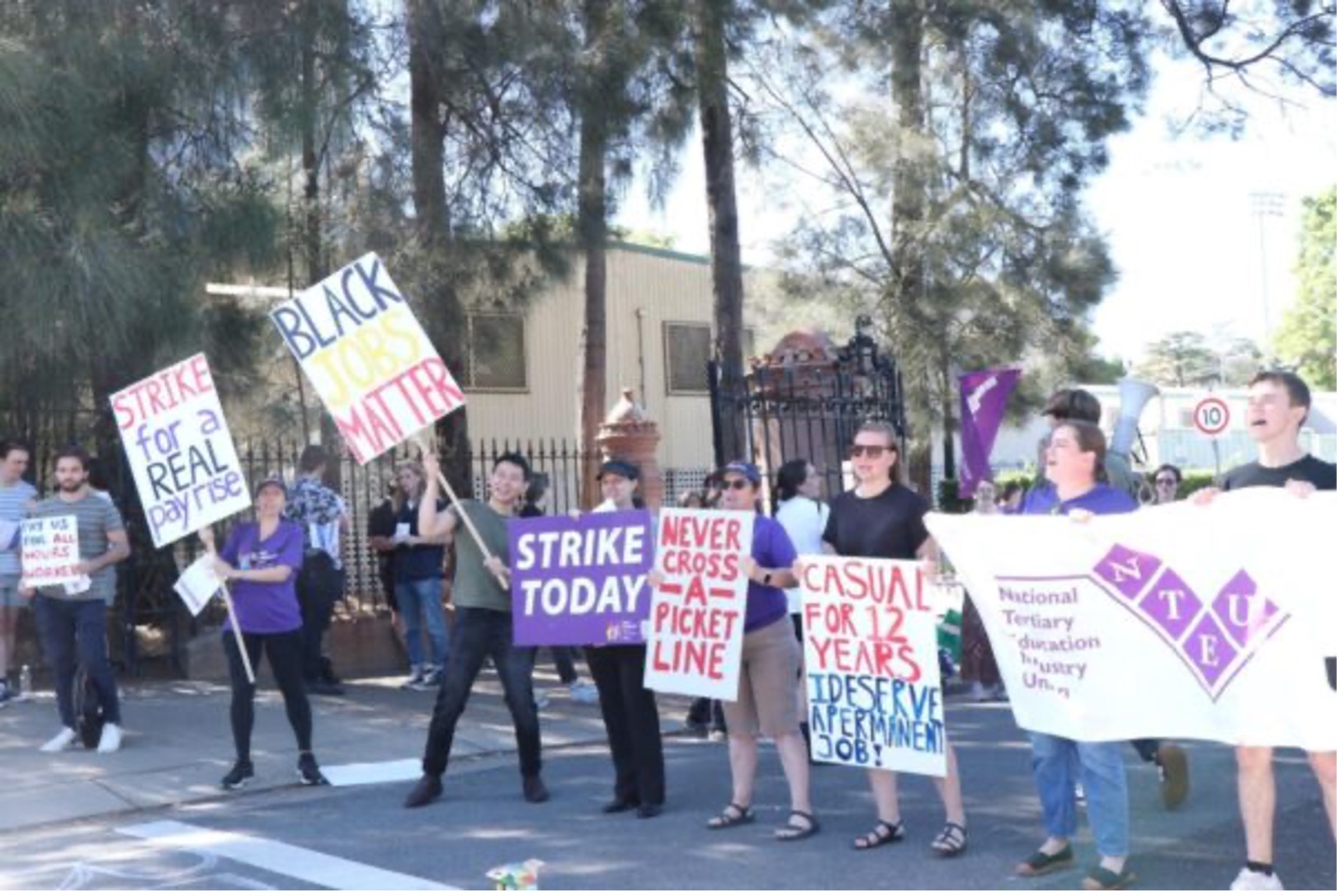 Ongoing Strike Dilemma at the University of SydneyWhen will the mass