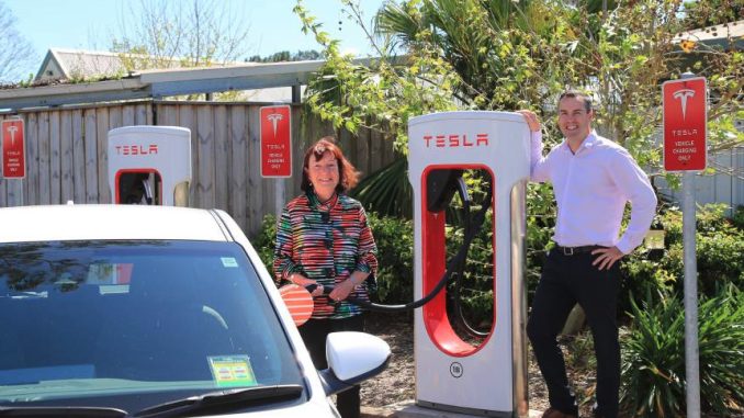 Lake Macquarie Mayor, Kay Fraser with Port Stephens Mayor, Ryan Palmer at the charging station in Heatherbrae. Lake Macquarie Mayor, Kay Fraser with Port Stephens Mayor, Ryan Palmer at the charging station in Heatherbrae.(Supplier: JSLmedia)