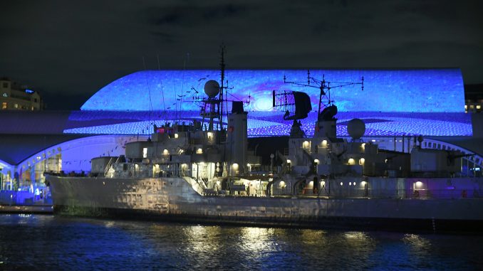 Projection art illuminates the ANMM rooftop during Vivid Sydney 2025. (Image Credit: Yi Yang)