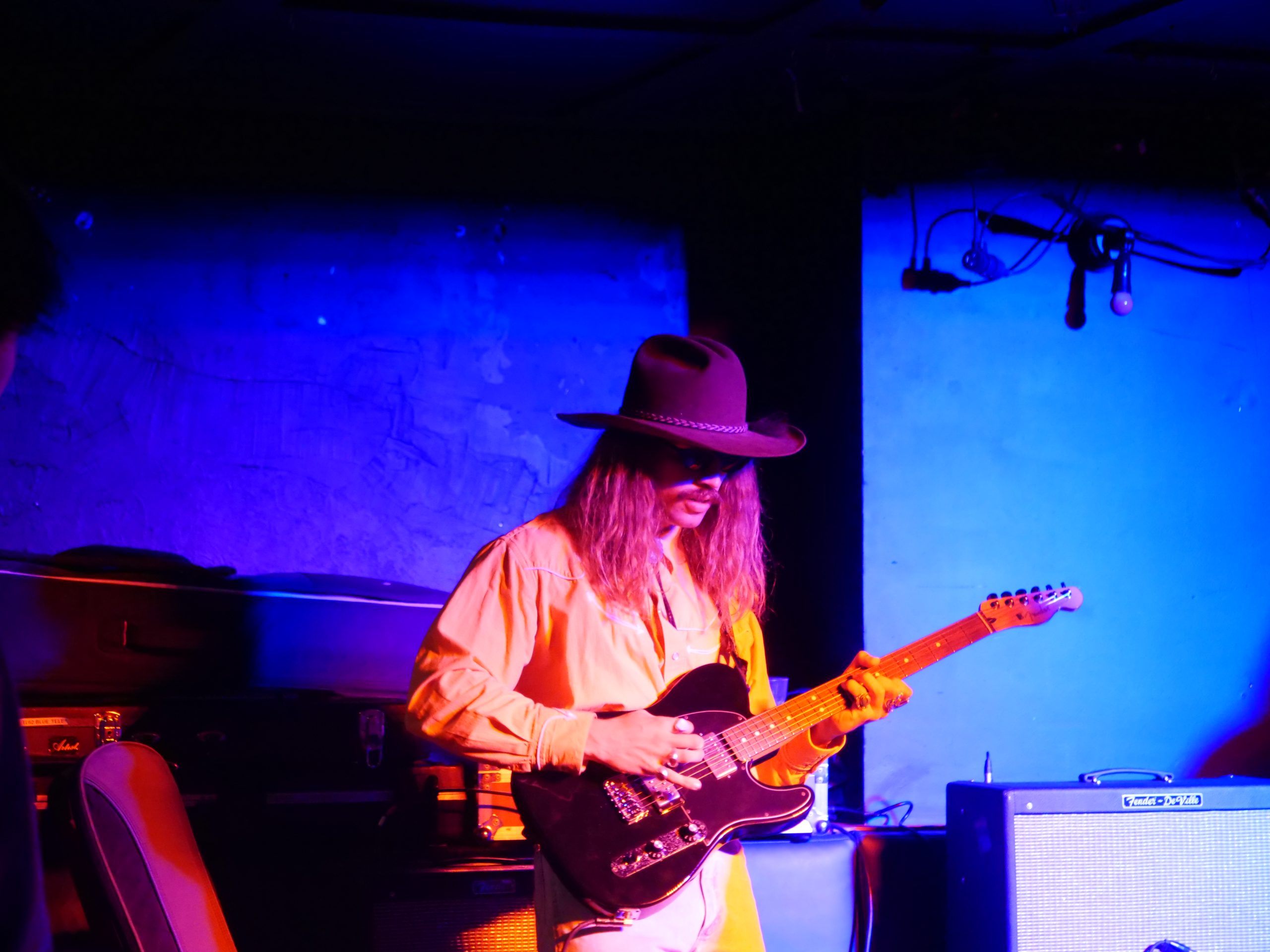 Camino Gold performing at the Lansdowne Hotel, Sydney. Photo by Chuhan Xiong.